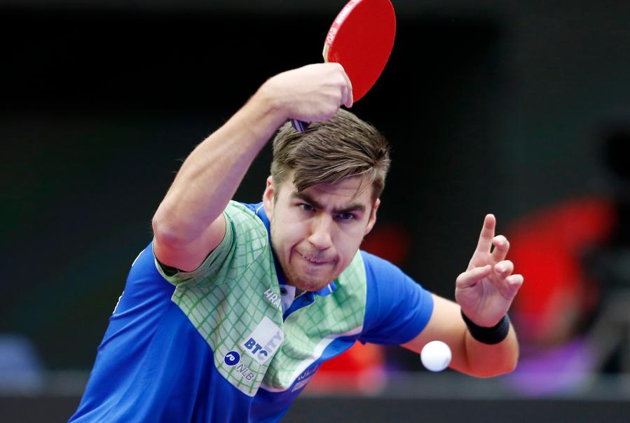 而卢宁的首 而卢宁的首