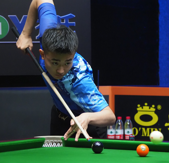 配备额外的 配备额外的