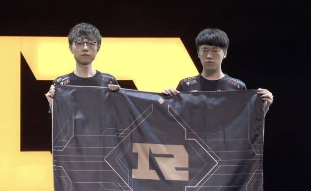 这让事件更 这让事件更