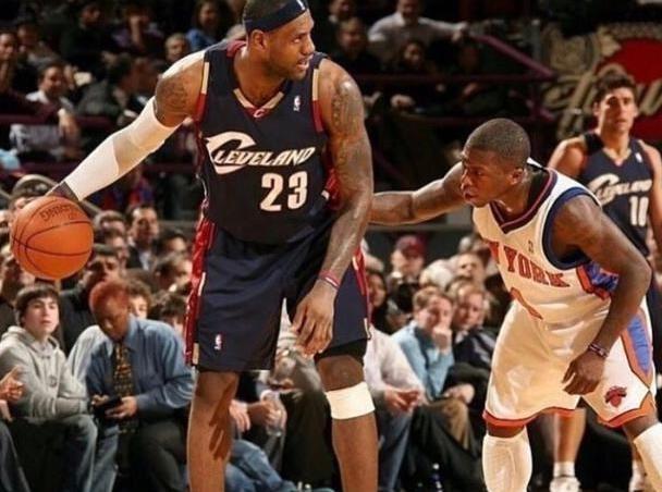 角和鼓励 角和鼓励